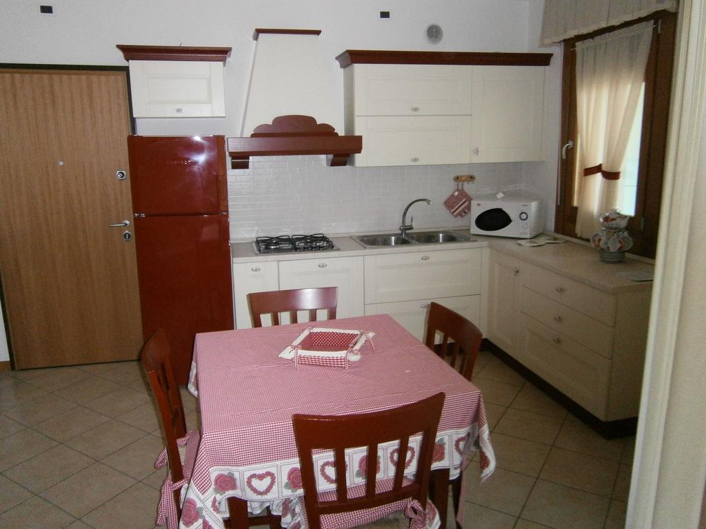 Appartamento Roberta Caorle Habitación foto